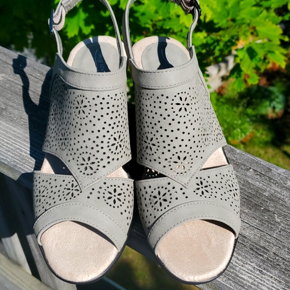 EASY STREET SANDAL CONFORT WAVE SIZE 6 1/2 - Picture 3 of 17